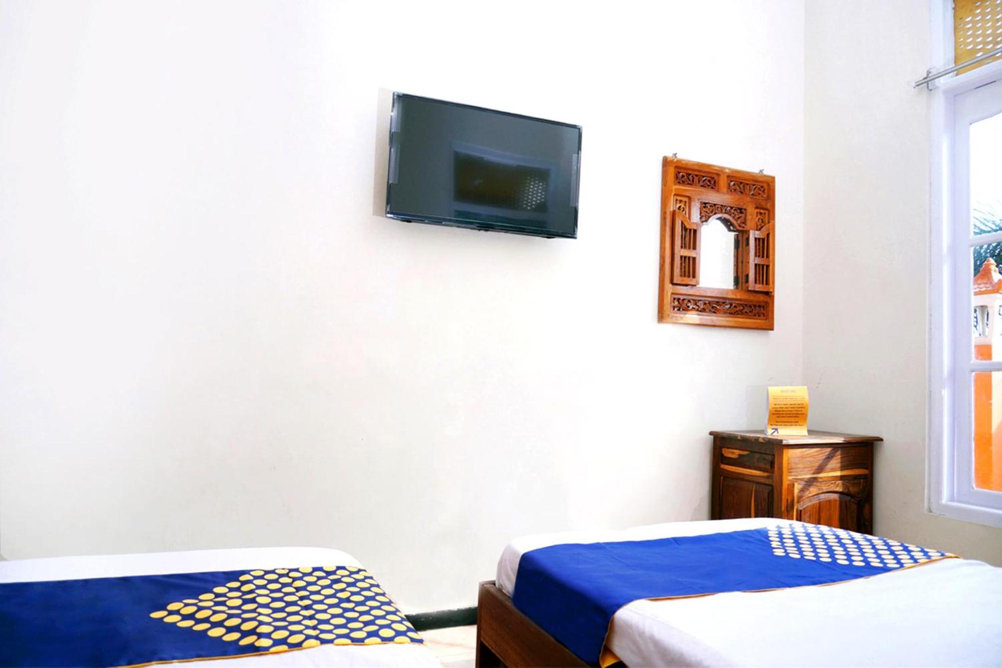 Hotel Spot On 2629 Duta Karimun Karimunjawa Exterior foto